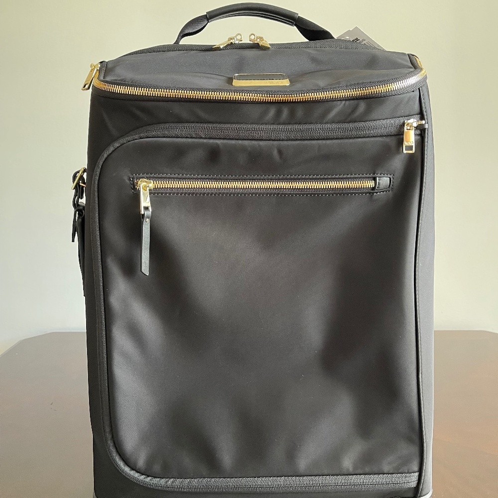 Tumi Leger 22 Inch International Wheeled Carry-On